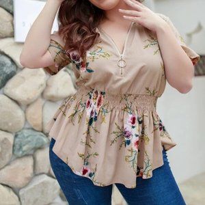 Plus Floral Shirred O-ring Half Zip Blouse
